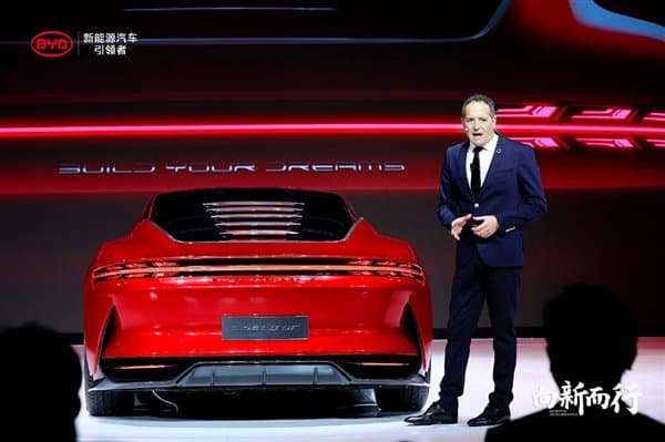 Такие электромобили сейчас делают в Китае: с дверьми как у Mercedes 300SL и динамикой Ferrari LaFerrari