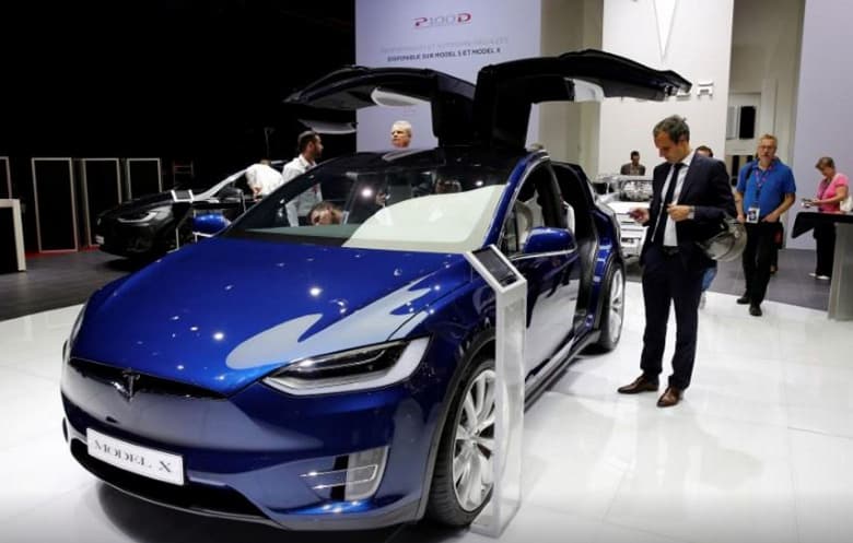 Из-за отваливающихся молдингов Tesla обязали отозвать 12 300 электромобилей