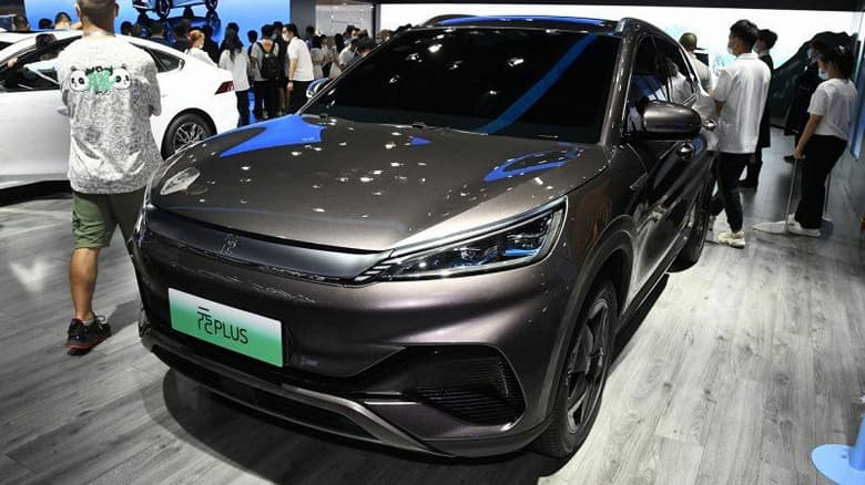 Более 500 км без подзарядки, Dragon Face 3.0 и салон от дизайнера Mercedes, недорого. Представлен электрический кроссовер BYD Yuan Plus