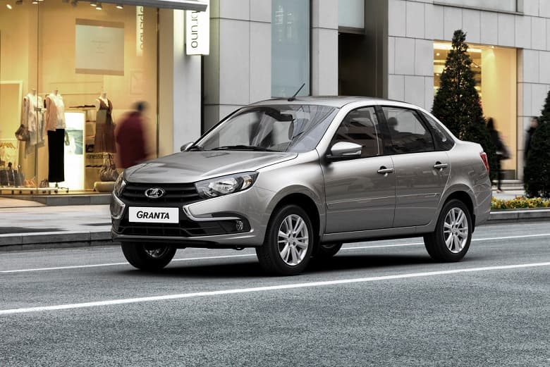 Это самый доступный и популярный автомобиль в России. Продано более миллиона Lada Granta Это самый доступный и популярный автомобиль в России. Продано более миллиона Lada Granta