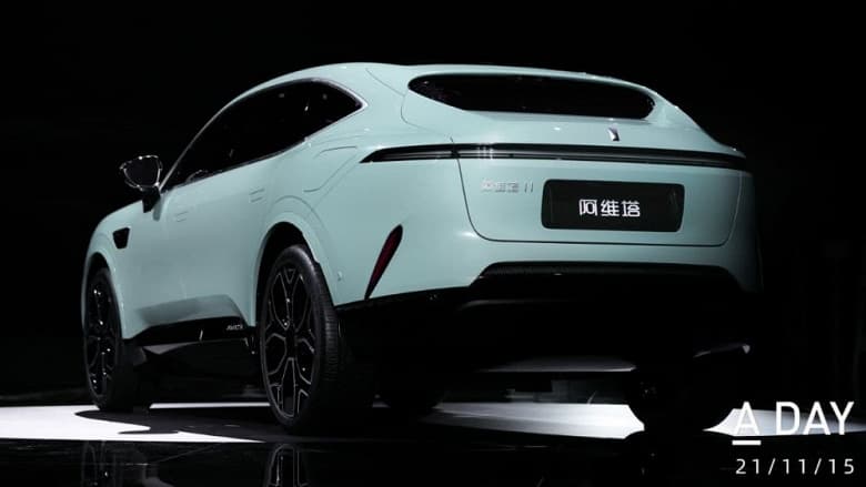 Этот «Аватар» разгоняется до «сотни» менее чем за 4 с и имеет запас хода 700 км. Представлен электрический кроссовер Avatr E11