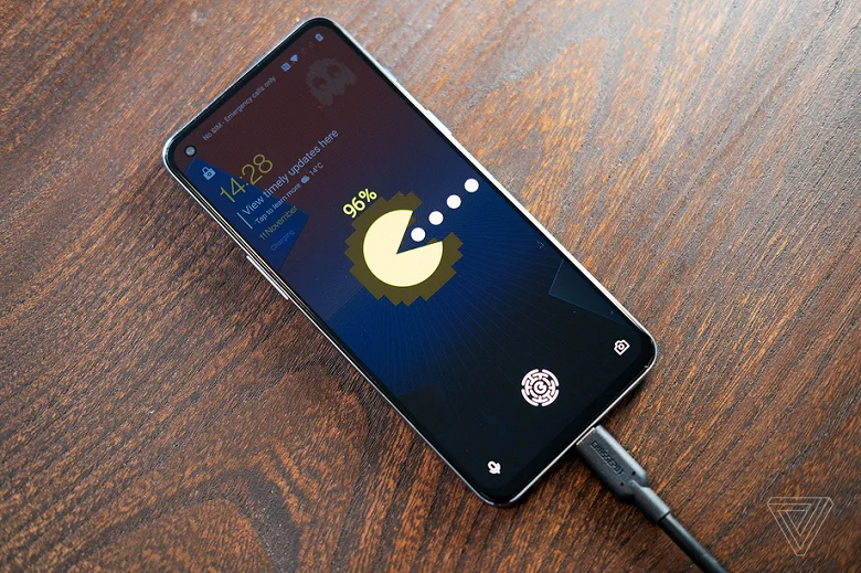 Светящийся корпус, игровой интерфейс и богатый комплект поставки. Представлен OnePlus Nord 2 Pac-Man Edition