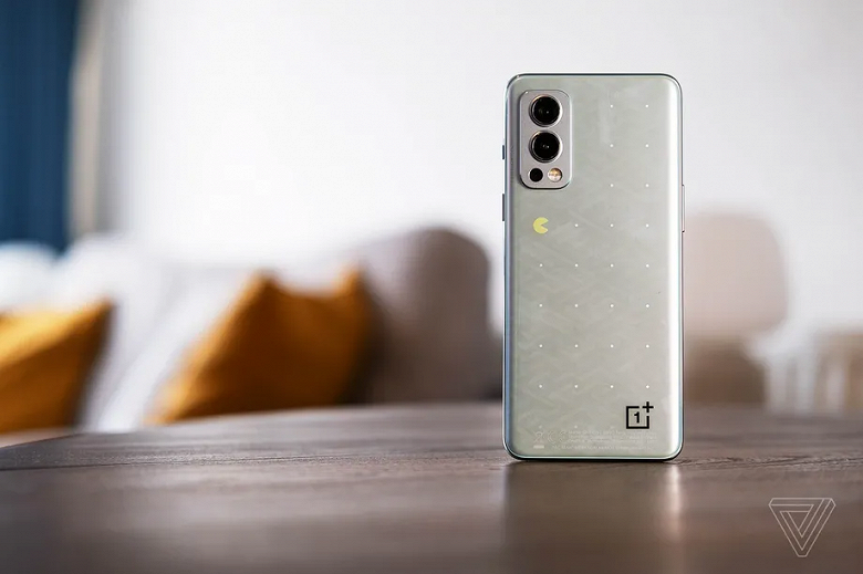 Светящийся корпус, игровой интерфейс и богатый комплект поставки. Представлен OnePlus Nord 2 Pac-Man Edition