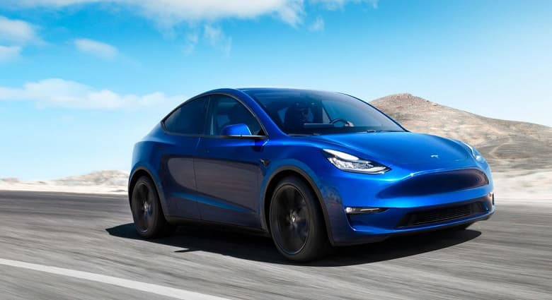 Tesla Model Y 2022 получила процессор AMD Ryzen вместо Intel Atom, вспомогательную батарею и ламинированные стекла