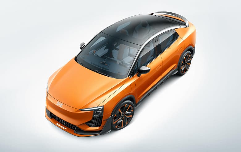 Яркий облик от дизайнера Ferrari Enzo, низкая цена и самая современная начинка — всё для конкуренции с Tesla Model Y. Электромобиль Aiways U6 выйдет в Европе уже в этом году