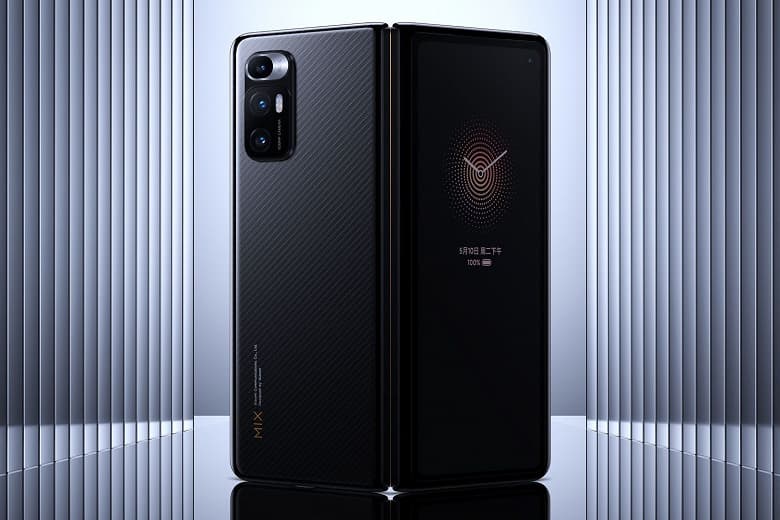 «После обновления вы получите новый телефон и планшет», — лидер Xiaomi в восторге от Xiaomi Mix Fold