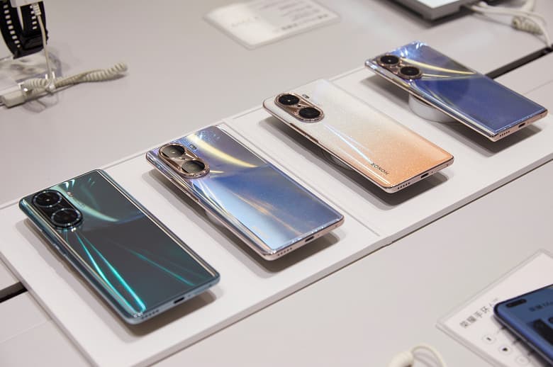 Большая утечка: Honor 60 показали вживую в четырёх цветах