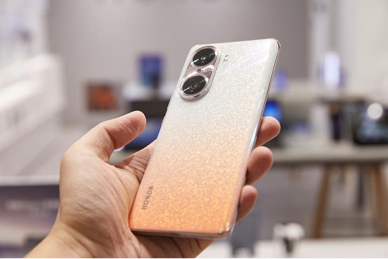 Большая утечка: Honor 60 показали вживую в четырёх цветах