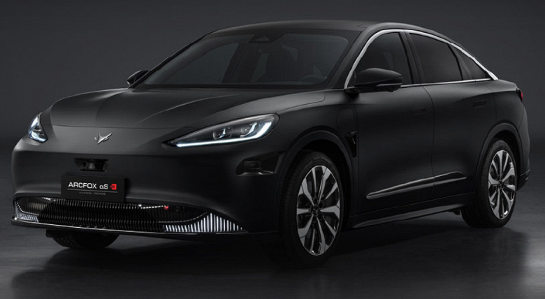 Запас хода 700 км, быстрая зарядка, HarmonyOS, SoC Kirin и автопилот. Умный электромобиль Huawei ArcFox Alpha S Hi представлен в финальном виде