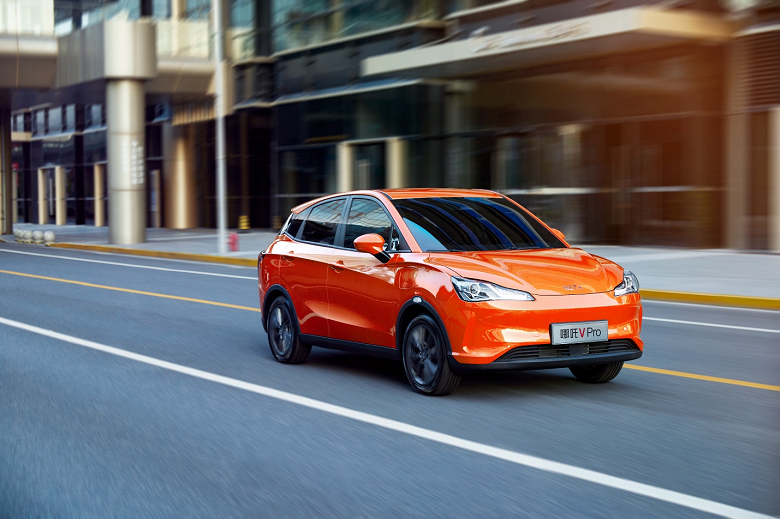 Представлен очень доступный умный электромобиль Hozon Neta V Pro. Это первая машина с технологией защиты Qihoo