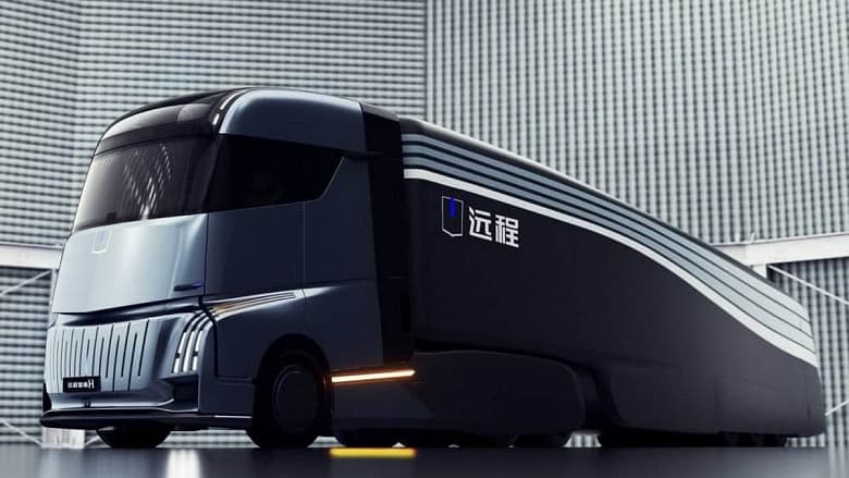 Конкурент Tesla Semi получил душ, туалет, кухню, стиральную машину и холодильник: Geely Homtruck показали вживую