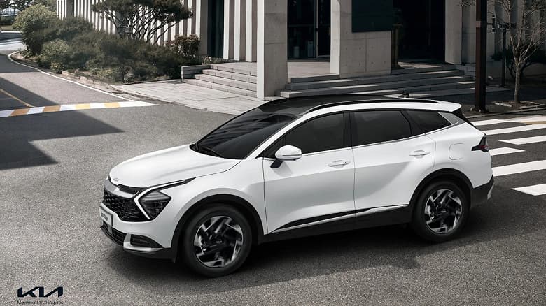 Совершенно новый Kia Sportage приехал в Россию: локальное производство, длинный кузов и два мотора Совершенно новый Kia Sportage приехал в Россию: локальное производство, длинный кузов и два мотора