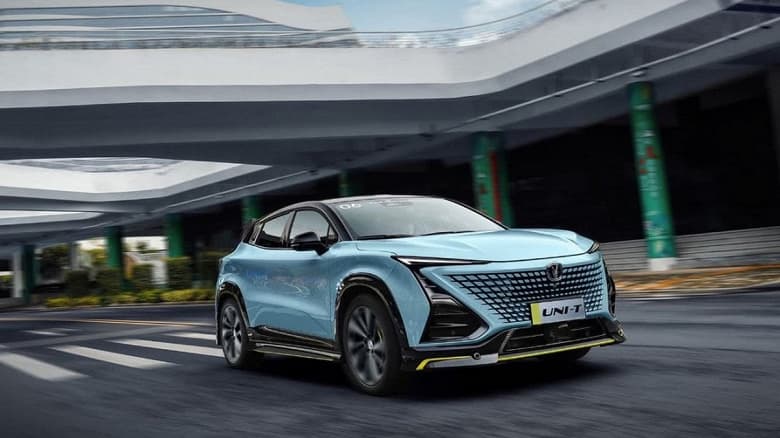 233 л.с., 390 Нм и 6,7 л на 100 км, всего за 1,5 млн рублей. Представлен самый мощный Changan