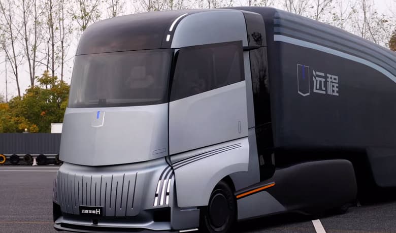 «Дом + грузовик = Homtruck». Что говорят в первом обзоре дебютного электрического грузовика Geely