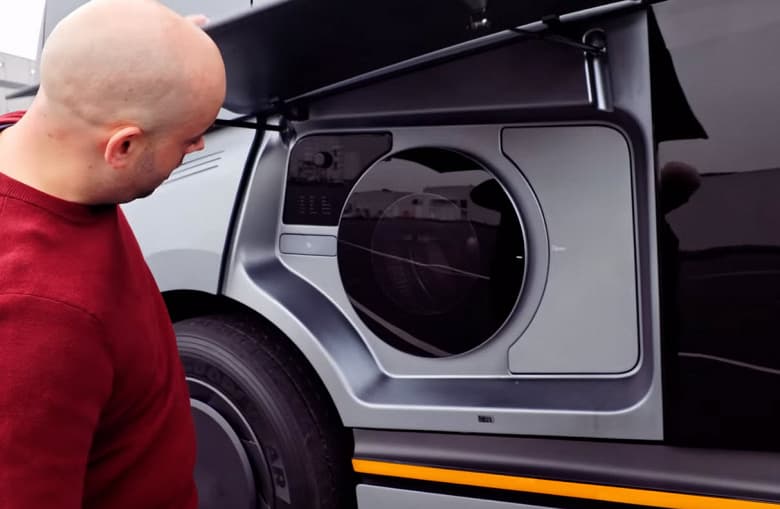 «Дом + грузовик = Homtruck». Что говорят в первом обзоре дебютного электрического грузовика Geely 