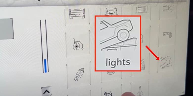 Электрический Hummer наехал на Cybertruck: GM троллит Tesla в меню нового автомобиля