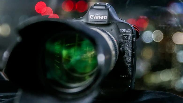 Новый датчик изображения Canon позволяет делать цветные фотографии высокого качества в темноте Новый датчик изображения Canon позволяет делать цветные фотографии высокого качества в темноте