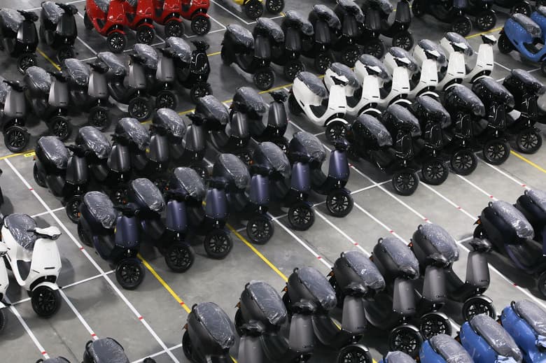 Самый популярный электроскутер в мире по уровню предзаказов с запасом хода 180 км и очень быстрой зарядкой Ola поступает в продажу уже 15 декабря в Индии