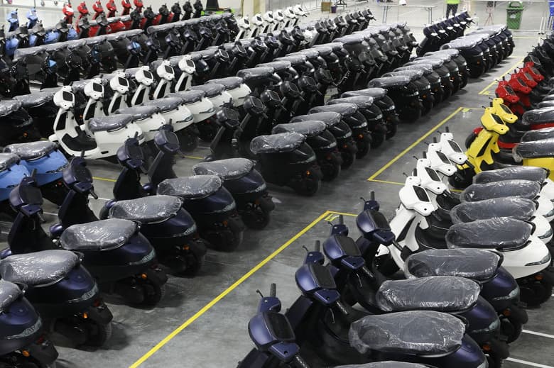 Самый популярный электроскутер в мире по уровню предзаказов с запасом хода 180 км и очень быстрой зарядкой Ola поступает в продажу уже 15 декабря в Индии