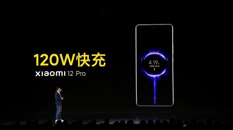 4600 мА ·ч, 120 Вт, Snapdragon 8 Gen 1, экран AMOLED 2K, три датчика по 50 Мп, 4 динамика и Android 12 с MIUI 13. Представлен Xiaomi 12 Pro