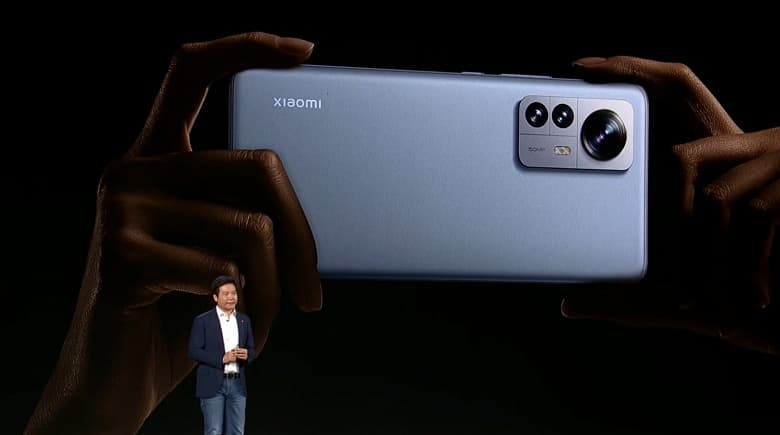 4600 мА ·ч, 120 Вт, Snapdragon 8 Gen 1, экран AMOLED 2K, три датчика по 50 Мп, 4 динамика и Android 12 с MIUI 13. Представлен Xiaomi 12 Pro