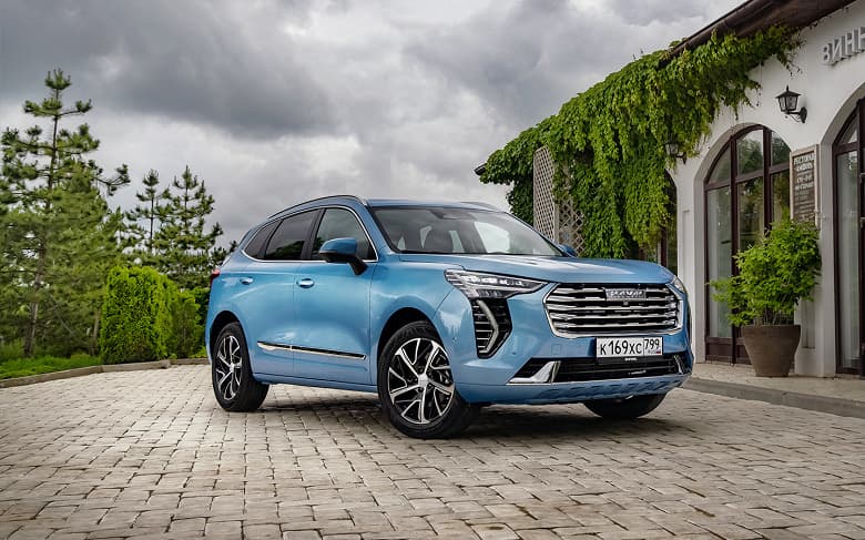 Китайские автомобили массово подорожали в России. Одна модель выросла в цене сразу на 300 тыс. рублей