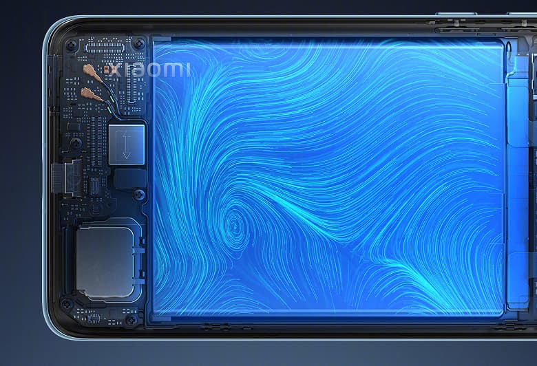 Первое живое фото Xiaomi 12 демонстрирует внутренности смартфона