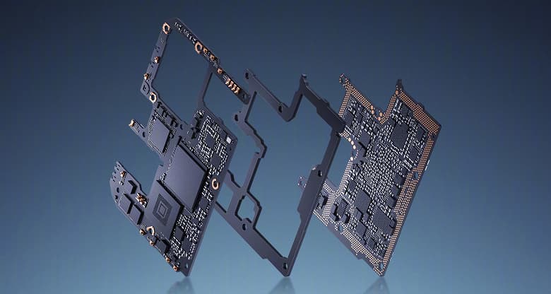 Первое живое фото Xiaomi 12 демонстрирует внутренности смартфона