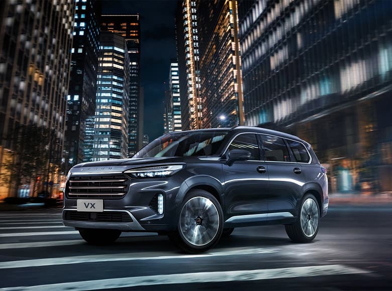 Самый мощный «китаец» за 3,6 млн рублей. В России стартовали продажи флагманского кроссовера Chery Exeed VX