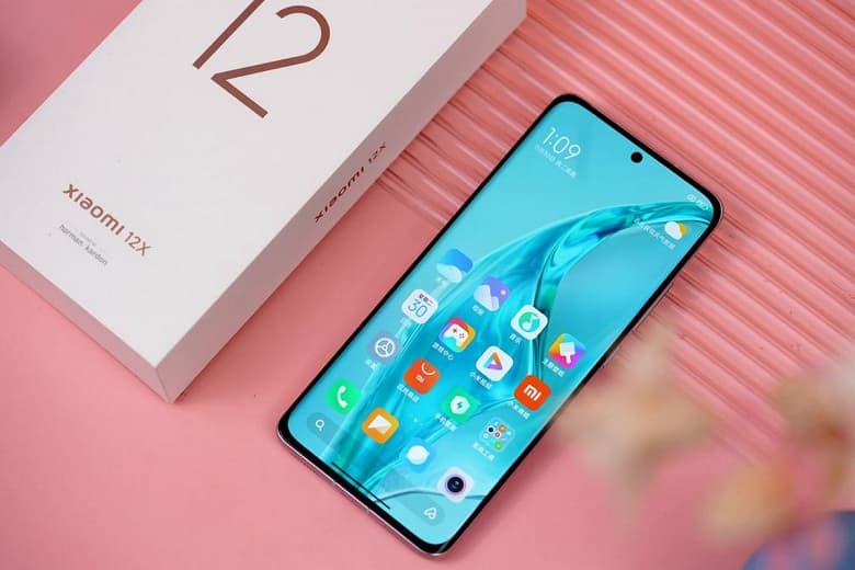 Доступный флагман Xiaomi 12X, его упаковка и комплект поставки: опубликовано много живых фото Доступный флагман Xiaomi 12X, его упаковка и комплект поставки: опубликовано много живых фото