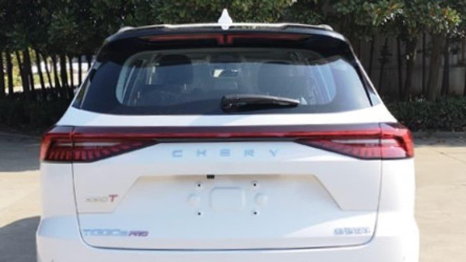 Новый Chery Tiggo 8 Pro с решёткой радиатора как у Lexus очень сильно отличается от старого. Появились первые фотографии