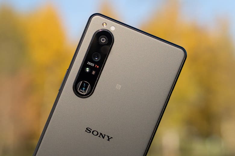 Флагманский смартфон Sony Xperia 1 III подешевел до 1198 долларов в магазине Adorama