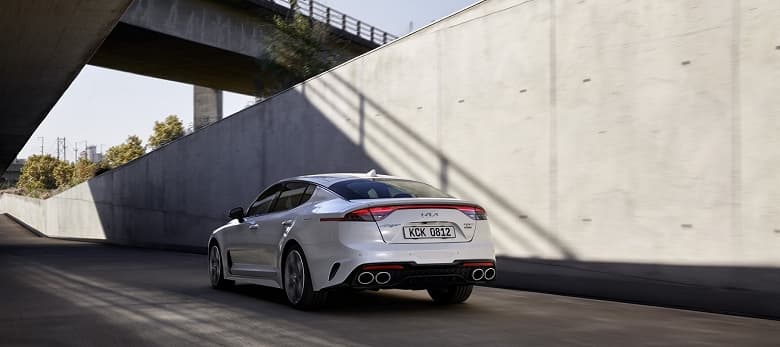 Новый спортивный Kia Stinger прибыл в Россию — названы цены и открыт приём заказов