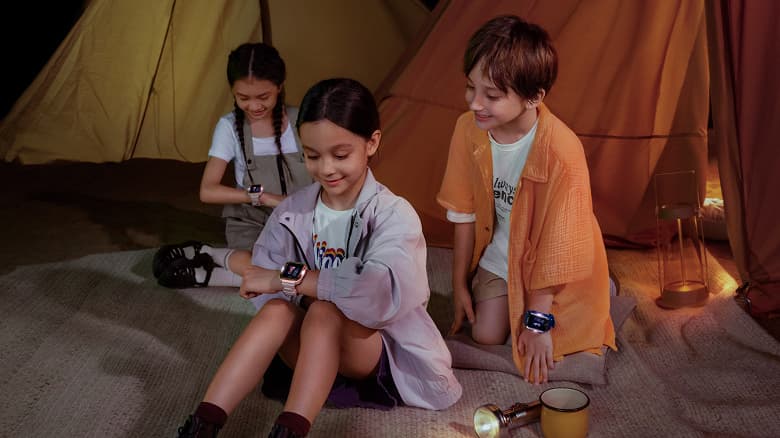 AMOLED, SIM-карта, защита от воды 5ATM и 5 Мп камера. Стартовали продажи Huawei Watch Kids 4 Pro в России