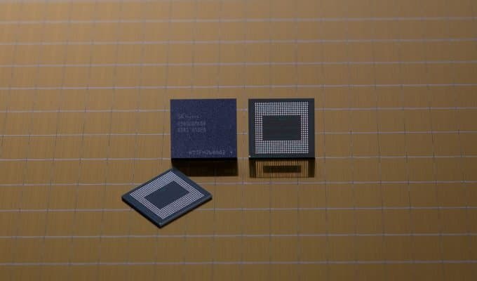 SK hynix начинает серийный выпуск микросхем мобильной памяти DRAM LPDDR5 объемом 18 ГБ