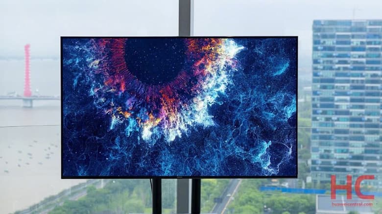 Новый телевизор Huawei распознаёт касания в 20 точках одновременно