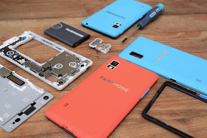 Самый ремонтопригодный в мире смартфон получил новую Android спустя пять лет после дебюта