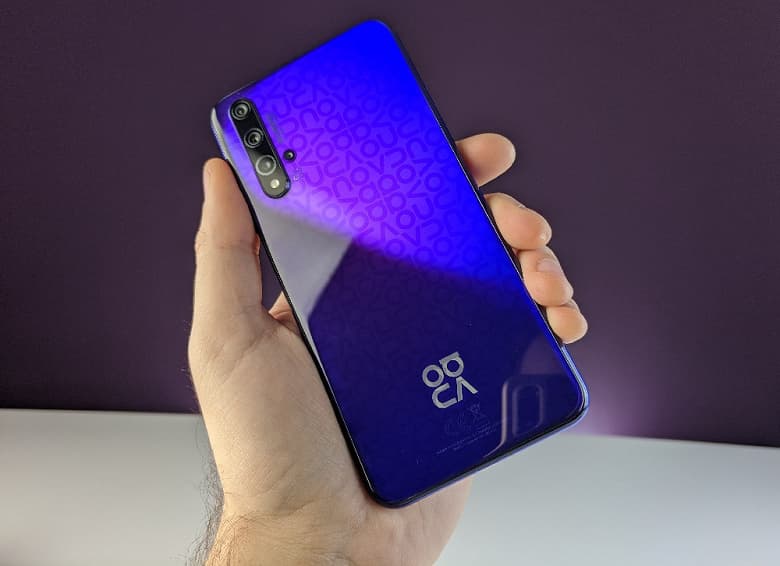 Huawei Nova 5T получил стабильную EMUI 11 в Европе