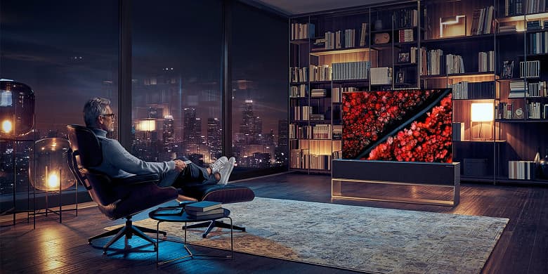 Уникальный сворачивающийся телевизор LG Signature OLED TV R готов к старту в России