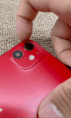 Фанаты массово «превращают» старые iPhone в iPhone 12