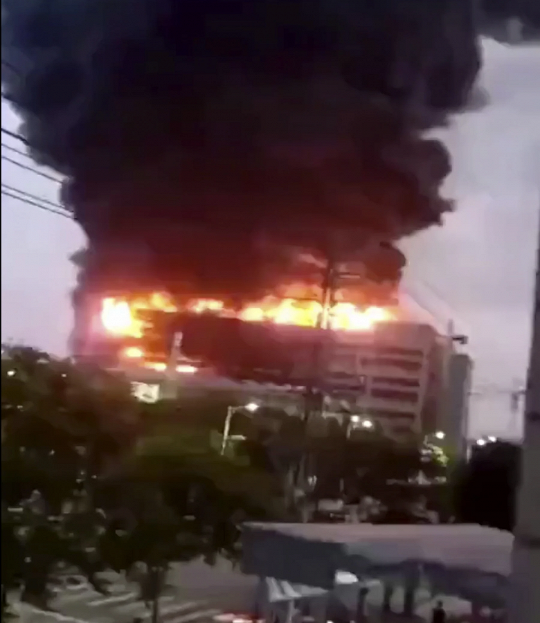 На заводе поставщика Apple произошёл страшный пожар, погибли люди