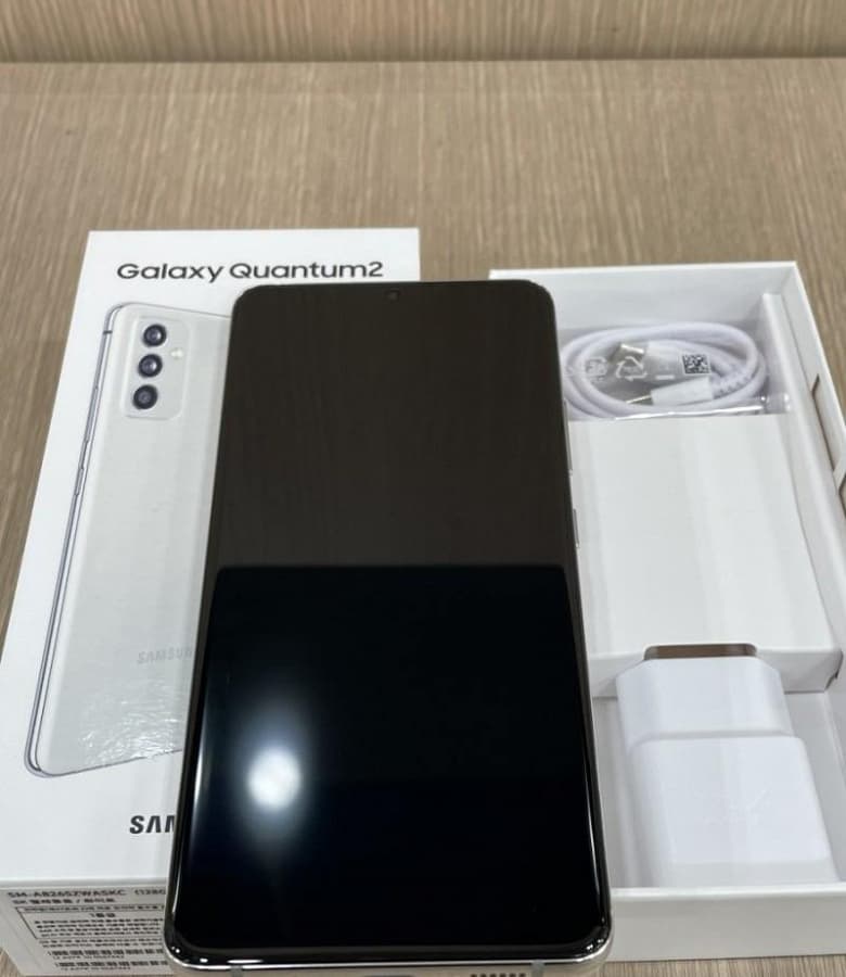 Смартфон Samsung Galaxy Quantum2 с квантовым генератором случайных чисел во всей красе