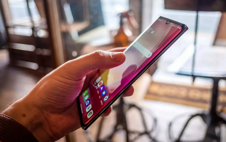 Владельцам некоторых смартфонов LG повезло: они получат обновление до Android 12 даже после закрытия мобильного подразделения