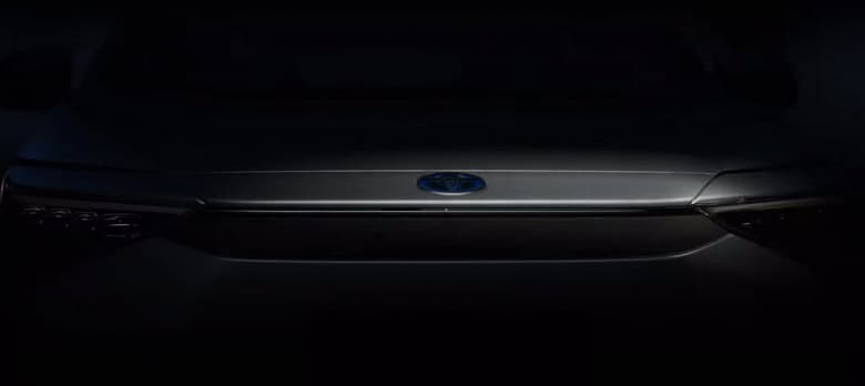 Электромобиль Toyota Beyond Zero будет заряжаться от 0 до 100% за 10 минут