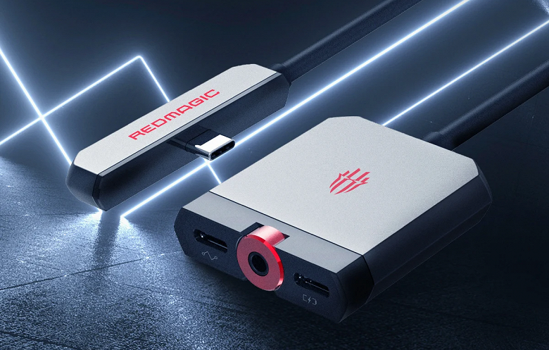 Представлен гаджет, «превращающий» один USB-C в два USB-C и 3,5 мм