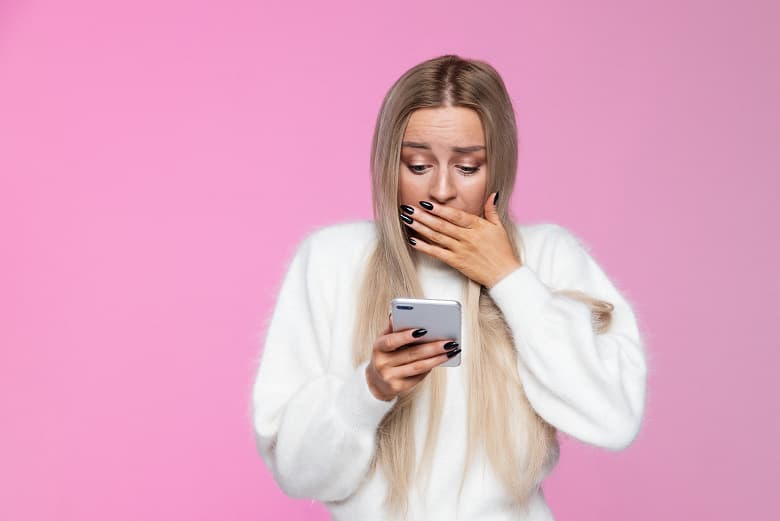 Приложение СберБанка определит звонок мошенника и предупредит пользователя Приложение СберБанка определит звонок мошенника и предупредит пользователя