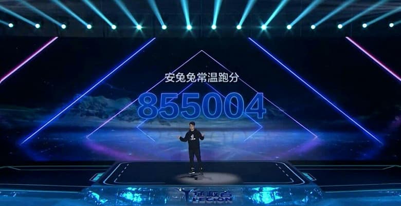 Snapdragon 888, 5500 мА·ч, 144 Гц, 64 Мп, 90 Вт, два вентилятора и 14 температурных датчиков. Представлен игровой смартфон Lenovo Legion 2 Pro