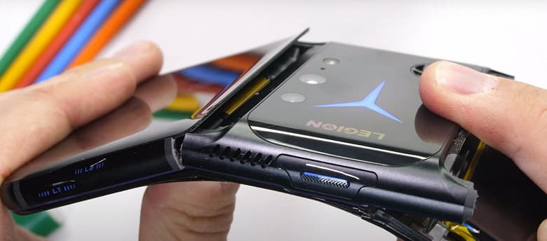 Настала эпоха хрупких флагманов. Lenovo Legion Duel 2 ломается на три части в тесте на изгиб Настала эпоха хрупких флагманов. Lenovo Legion Duel 2 ломается на три части в тесте на изгиб