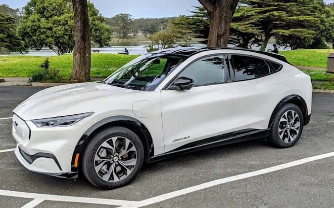 Ошибка в программном обеспечении электромобиля Mustang Mach-E обездвиживает его даже при полностью заряженной тяговой батарее