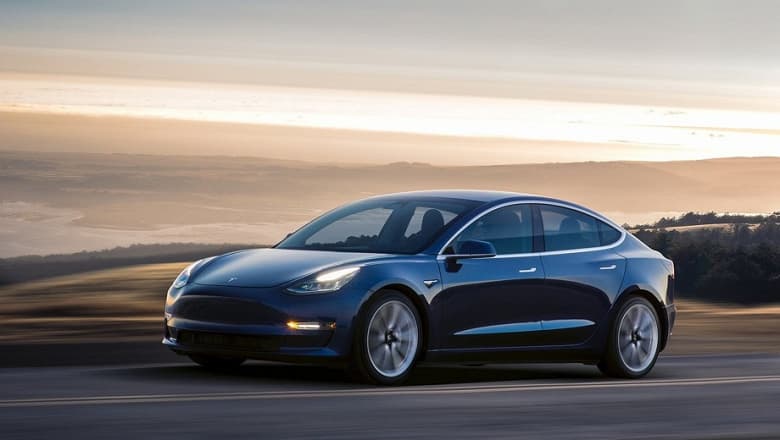 Чистая прибыль Tesla в первом квартале 2021 года  составила 438 млн долларов